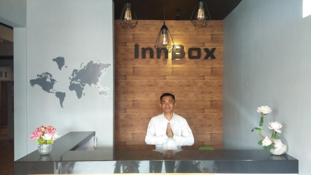 Innbox Capsule Hotel 젬벨 외부 사진
