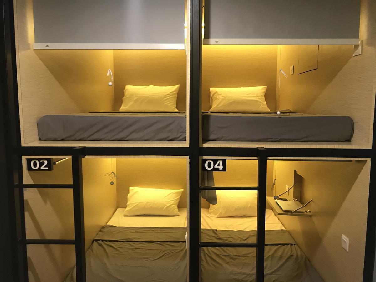 Innbox Capsule Hotel 젬벨 외부 사진